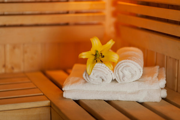 Red Light Therapy vs Infrared Sauna: What’s the Real Difference?
